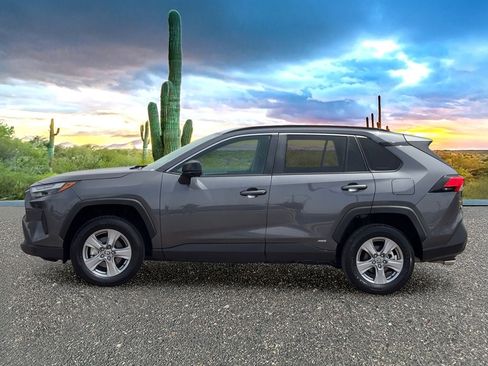 Used 2025 Toyota RAV4 LE image 3