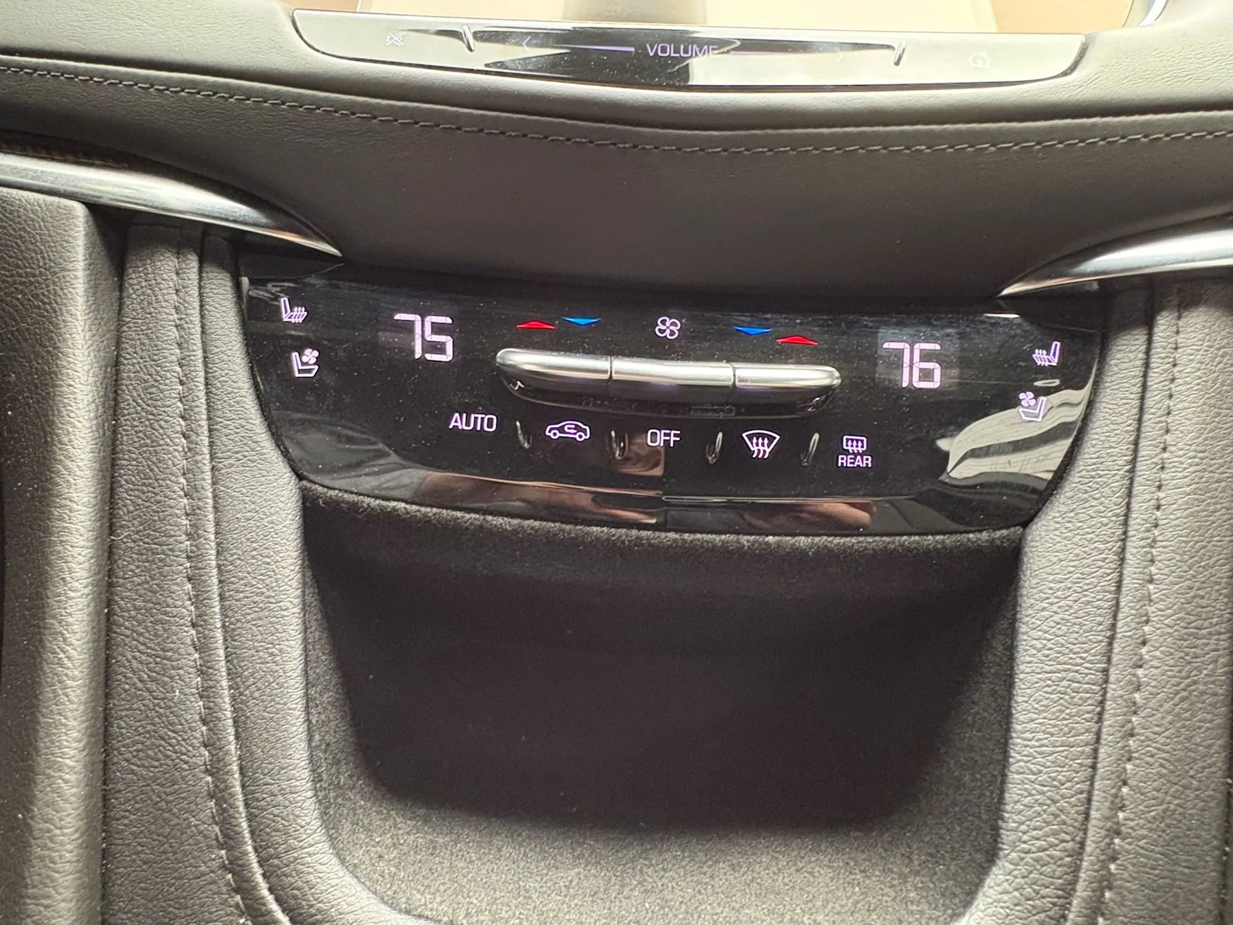 Used 2019 Cadillac XT5 Platinum AWD/4WD image 48