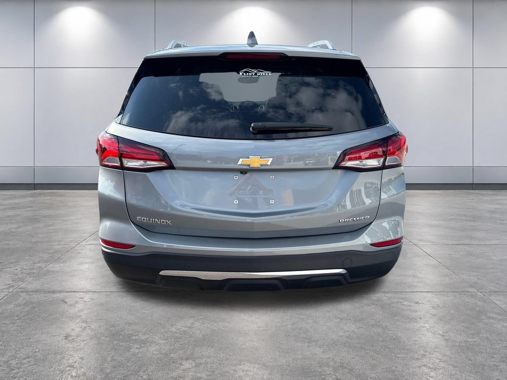 Used 2024 Chevrolet Equinox Premier FWD image 4