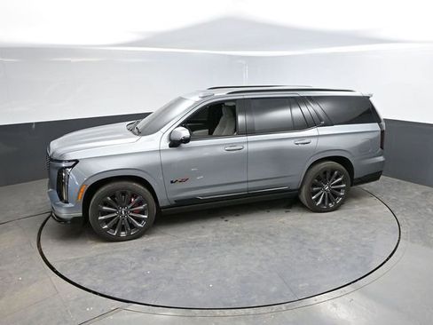 Used 2025 Cadillac Escalade V AWD/4WD image 53