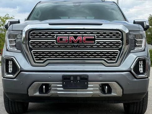 Used 2019 GMC Sierra 1500 Denali w/ Denali Ultimate Package AWD/4WD image 8