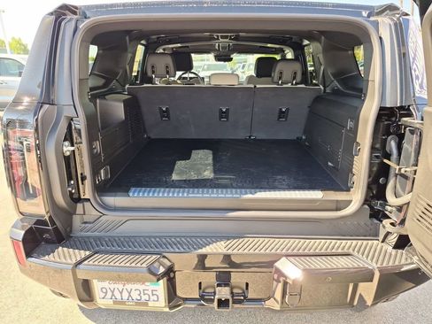 Used 2026 GMC Hummer EV SUV AWD/4WD image 19