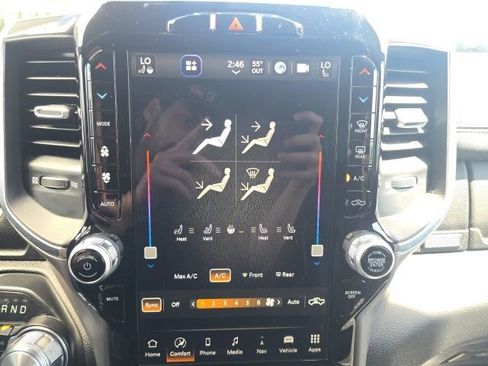 Used 2022 RAM 1500 Laramie AWD/4WD image 20