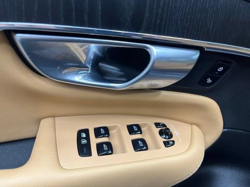 Used 2021 Volvo XC90 T8 Inscription w/ Advanced Package AWD/4WD image 29