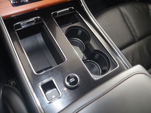 Used 2024 Lincoln Aviator Reserve AWD/4WD image 28