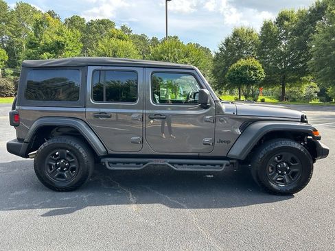 Used 2025 Jeep Wrangler Unlimited Sport AWD/4WD image 19