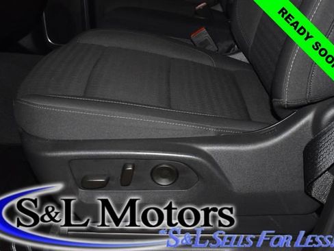 Used 2025 Chevrolet Silverado 1500 LT image 14