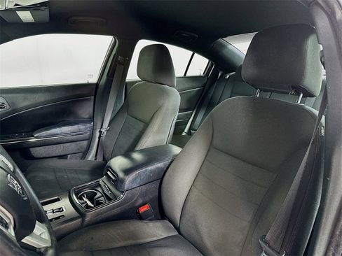 Used 2014 Dodge Charger SE image 8