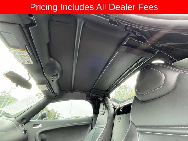 Used 2006 Pontiac Solstice Convertible w/ Premium Package RWD image 23