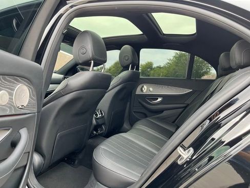 Used 2022 Mercedes-Benz E 350 Sedan image 13