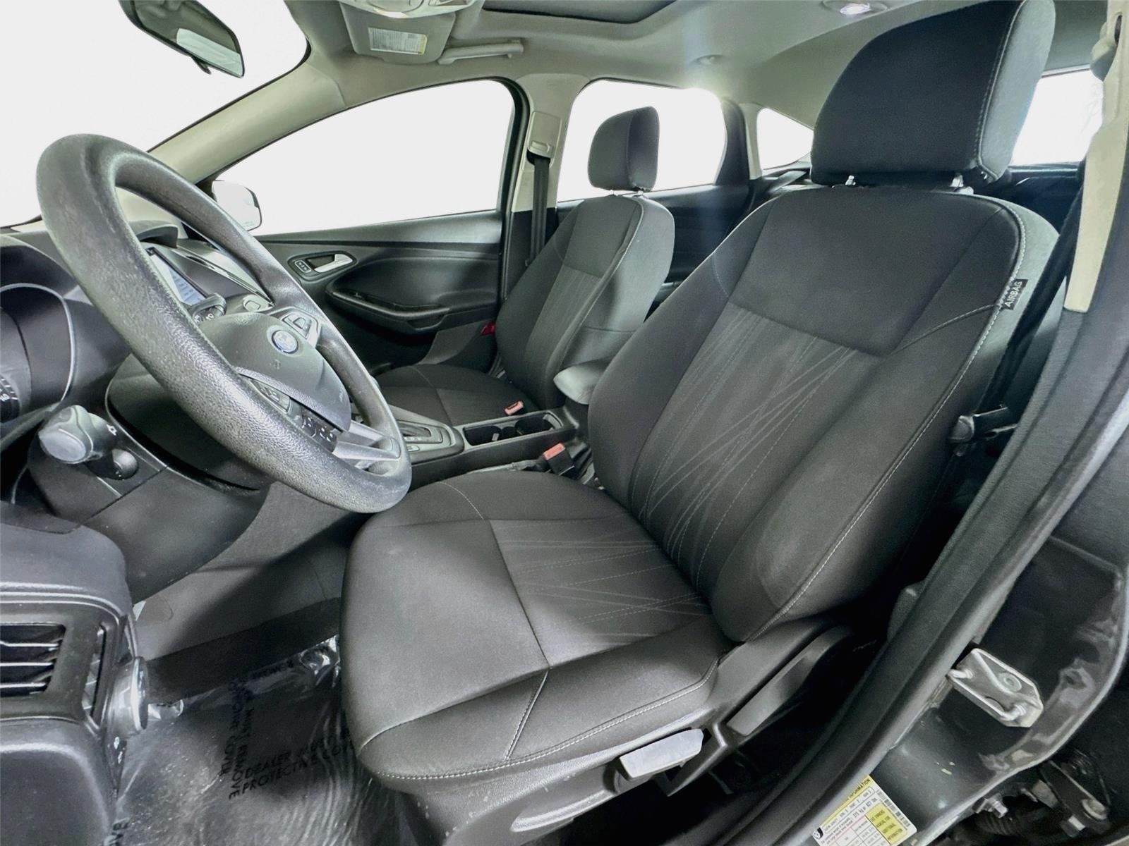 Used 2017 Ford Focus SEL FWD image 12
