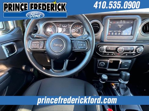 Used 2023 Jeep Gladiator Sport image 5