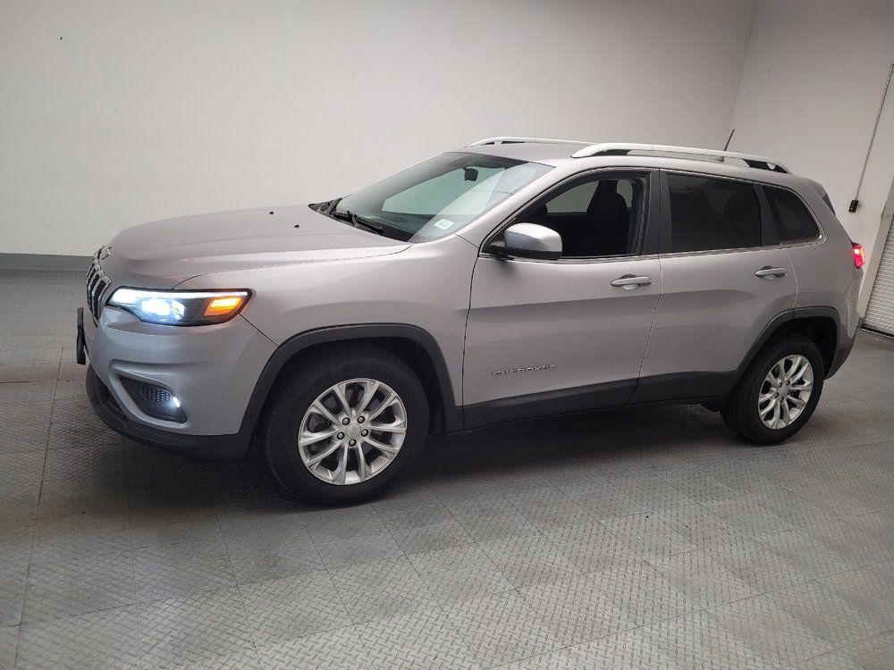 Used 2019 Jeep Cherokee Latitude w/ Popular Appearance Group FWD image 2