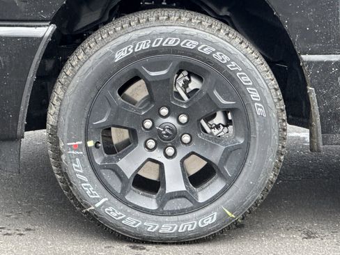 New 2026 RAM 1500 Express AWD/4WD image 23