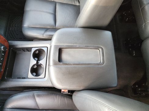 Used 2013 Chevrolet Avalanche LT image 22