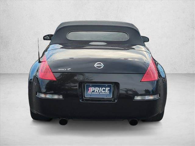 Used 2006 Nissan 350Z Touring RWD image 7