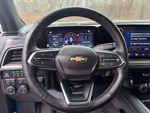 Used 2025 Chevrolet Tahoe LT w/ Comfort Package image 19