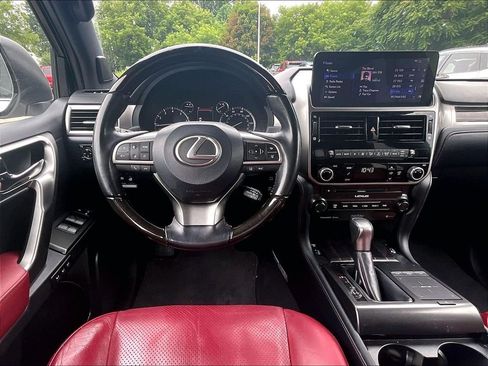 Used 2023 Lexus GX 460 Luxury w/ Sport Design Package AWD/4WD image 17