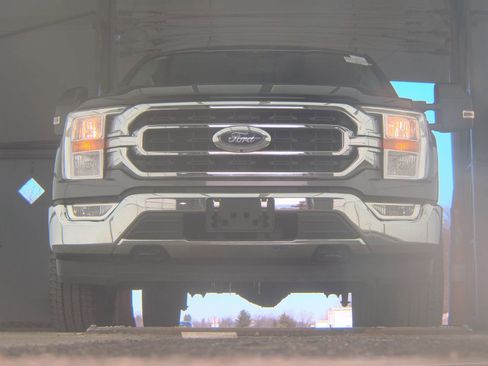 Used 2023 Ford F150 XLT w/ XTR Package image 3