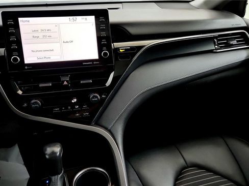 Used 2022 Toyota Camry SE image 27