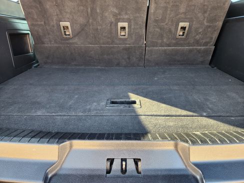 Used 2021 Ford Expedition Max XLT image 32