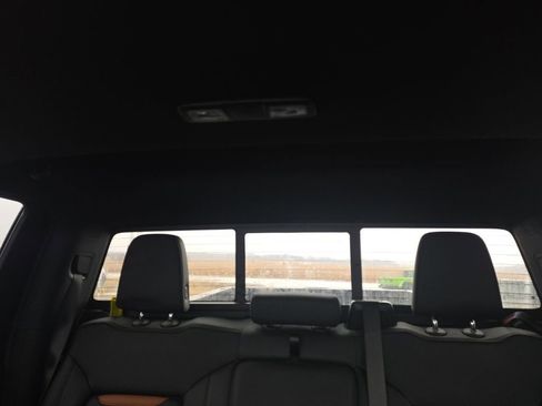 Used 2025 GMC Sierra 2500 AT4 w/ AT4 Premium Plus Package image 52