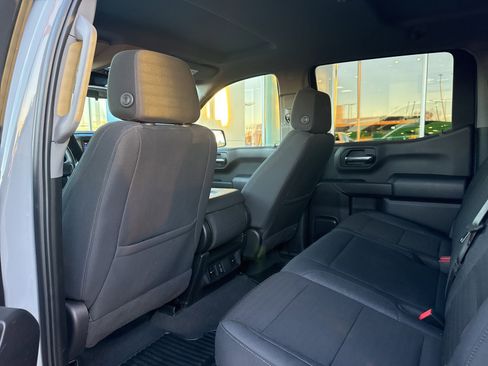 Used 2024 Chevrolet Silverado 1500 Custom image 15