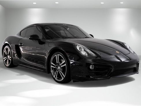 Used 2015 Porsche Cayman image 5