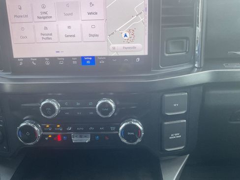 Used 2023 Ford F350 Lariat w/ Chrome Package image 16