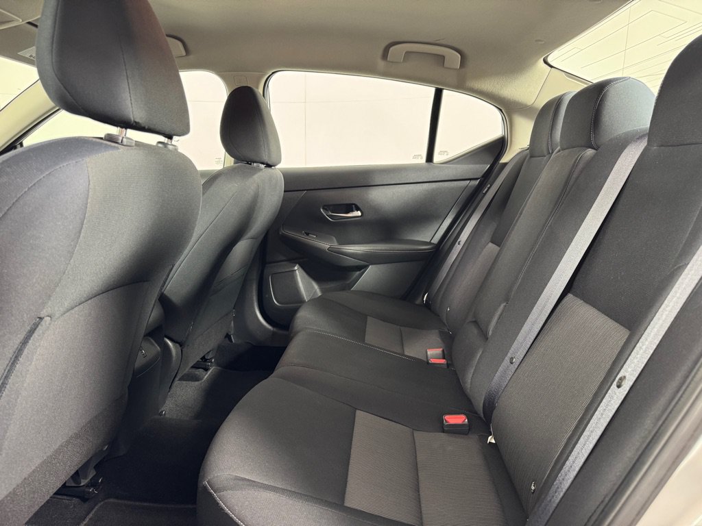 Used 2022 Nissan Sentra SV FWD image 16