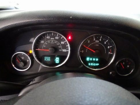 Used 2017 Jeep Wrangler Unlimited Sport image 12