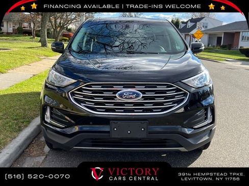 Used 2023 Ford Edge Titanium image 2