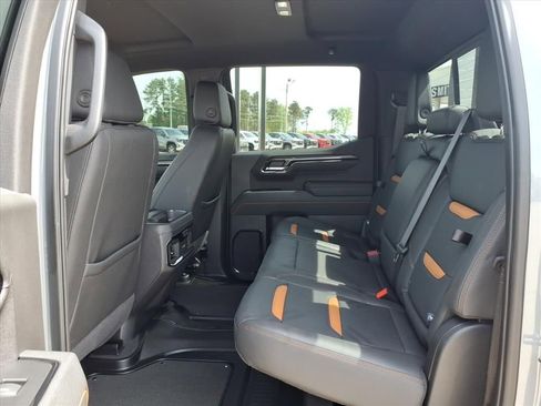 Used 2025 GMC Sierra 1500 AT4 w/ AT4 Premium Package AWD/4WD image 20