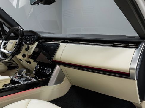 Used 2023 Land Rover Range Rover Long Wheelbase Autobiography image 20