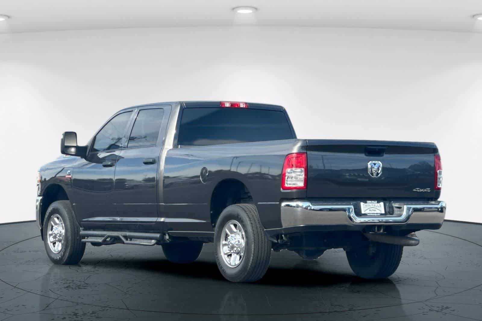 Used 2024 RAM 2500 Tradesman w/ Chrome Appearance Group AWD/4WD image 8