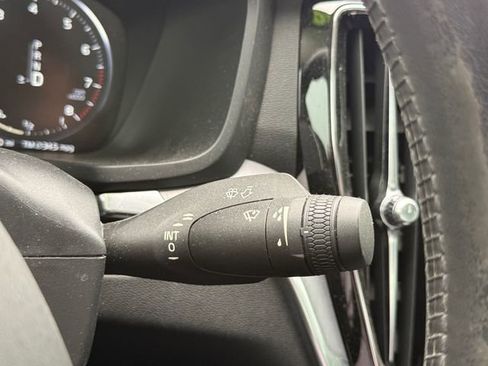 Used 2020 Volvo S60 T5 Momentum w/ Protection Package Premier FWD image 22