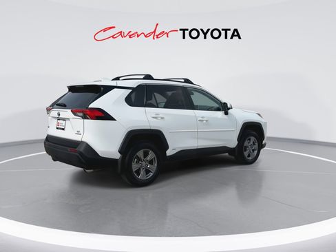 Certified 2024 Toyota RAV4 LE AWD/4WD image 8