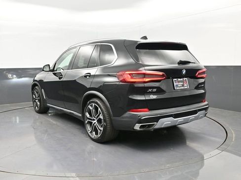 Used 2019 BMW X5 xDrive50i w/ Executive Package image 3
