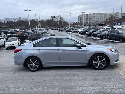 Used 2016 Subaru Legacy 3.6R Limited image 7