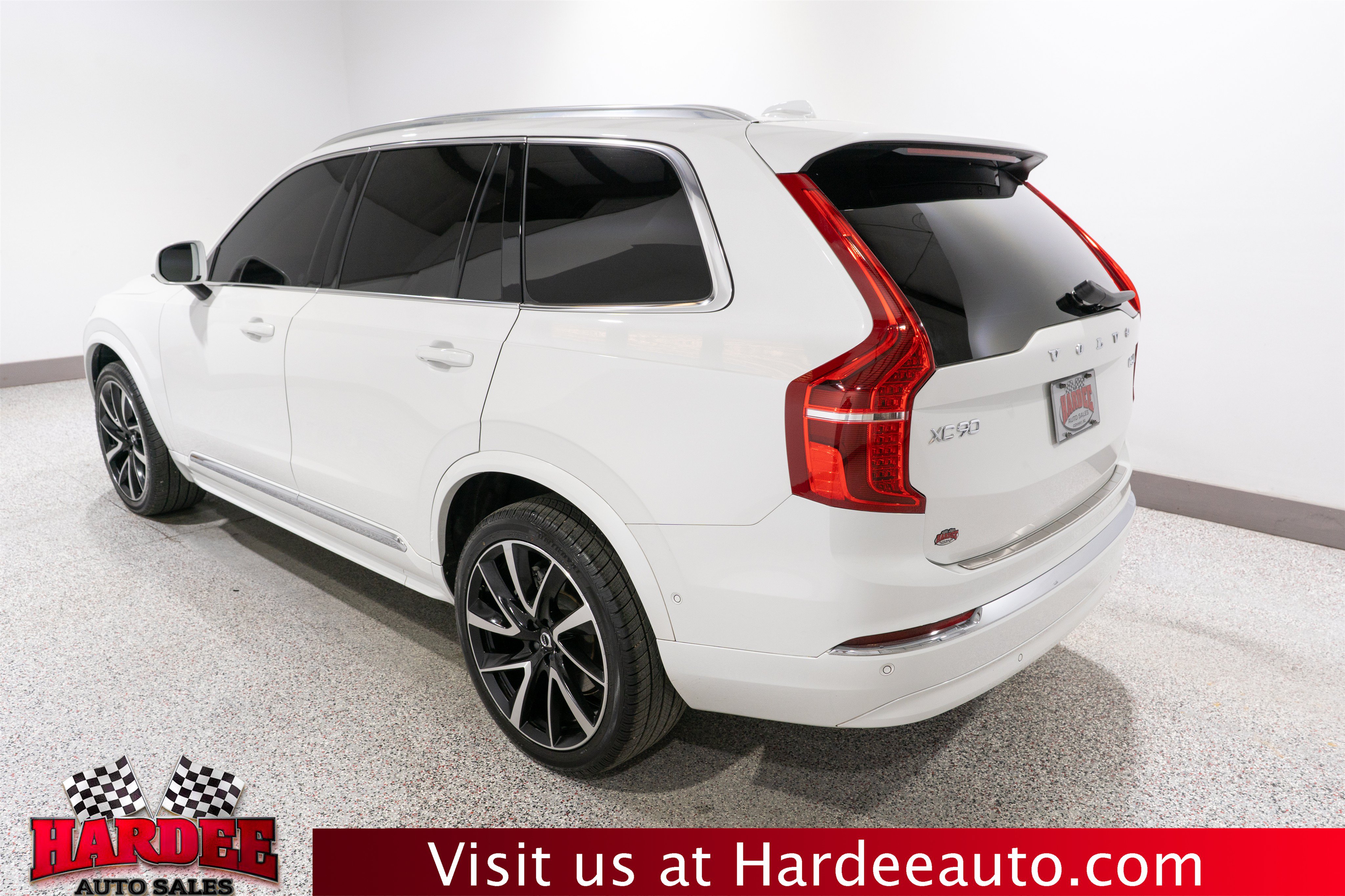 Used 2023 Volvo XC90 B6 Plus w/ Protection Package Premier AWD/4WD image 3