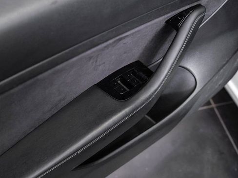 Used 2020 Tesla Model 3 Standard Range Plus image 42