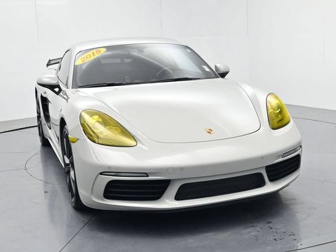 Used 2018 Porsche 718 Cayman S RWD image 2