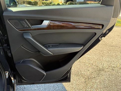 Used 2018 Audi Q5 2.0T Premium image 18