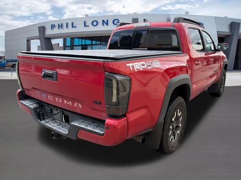 Used 2023 Toyota Tacoma TRD Off-Road w/ Technology Package AWD/4WD image 5