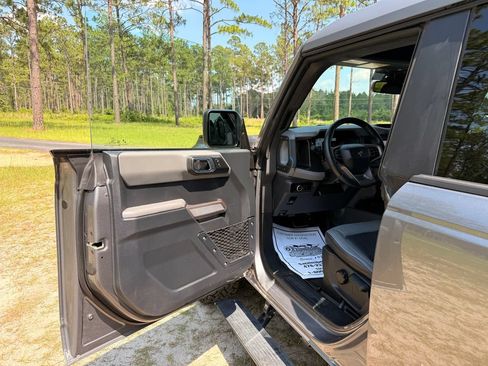 Used 2023 Ford Bronco Black Diamond AWD/4WD image 11