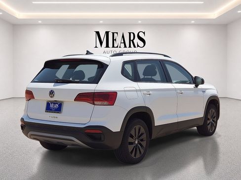Used 2024 Volkswagen Taos S w/ MDO Package FWD image 5