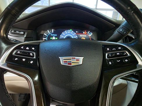 Used 2018 Cadillac Escalade Luxury image 33