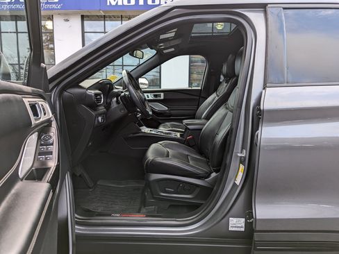 Used 2021 Ford Explorer ST w/ Equipment Group 401A image 12
