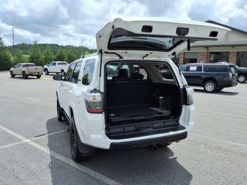 Used 2018 Toyota 4Runner TRD Pro AWD/4WD image 10