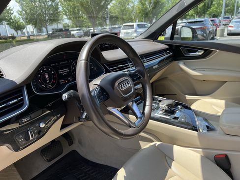 Used 2018 Audi Q7 3.0T Prestige w/ Prestige Package AWD/4WD image 17